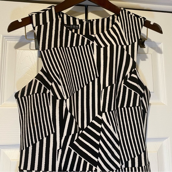 2for$35 Atmosphere Black & White Abstract Stripes A-Line Dress Size UK14/US10 - Picture 3 of 13